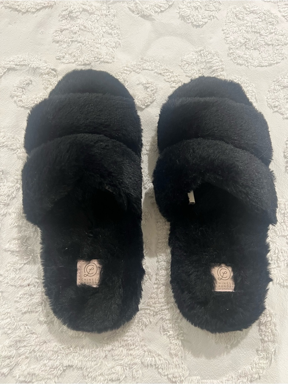 Chinese Laundry Black Faux-Fur Crisscross Slide Slippers